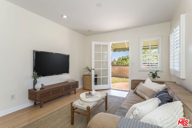 5967 Carpenter Avenue, Valley Village, CA 91607