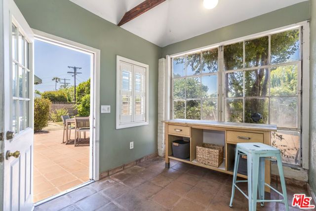 5967 Carpenter Avenue, Valley Village, CA 91607