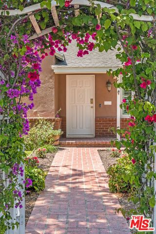 5967 Carpenter Avenue, Valley Village, CA 91607