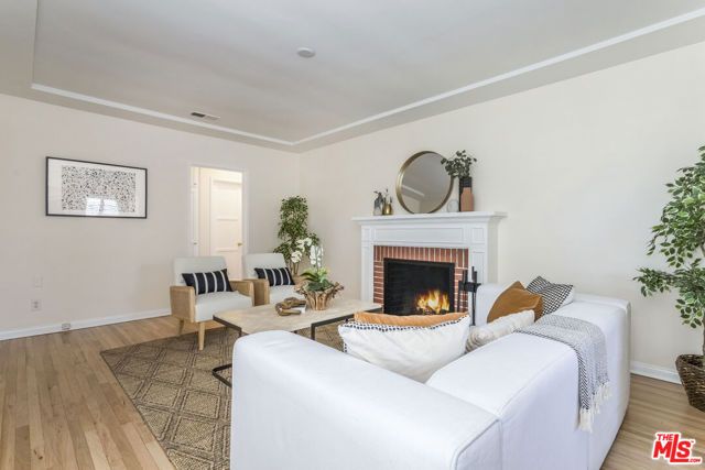 5967 Carpenter Avenue, Valley Village, CA 91607