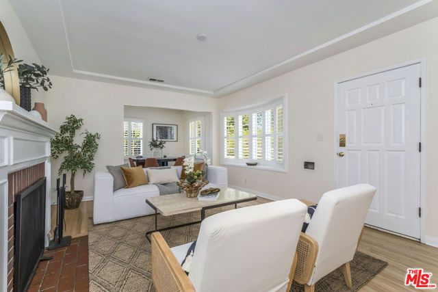 5967 Carpenter Avenue, Valley Village, CA 91607