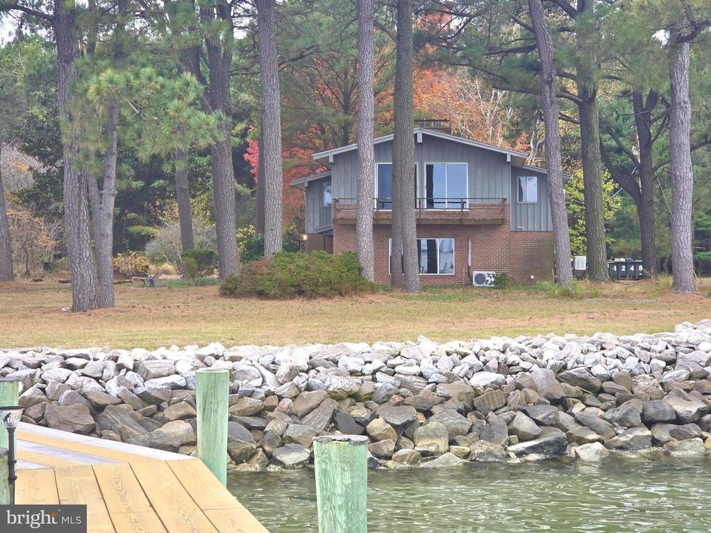 5489 RUDE AVE, Tilghman, MD 21671