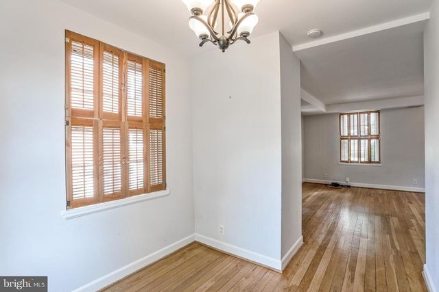 2925 S DINWIDDIE ST, Arlington, VA 22206