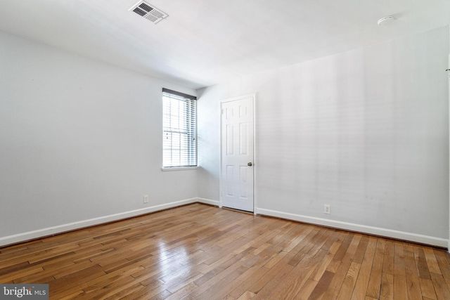 2925 S DINWIDDIE ST, Arlington, VA 22206