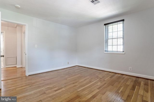 2925 S DINWIDDIE ST, Arlington, VA 22206