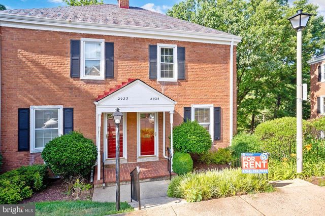 2925 S DINWIDDIE ST, Arlington, VA 22206