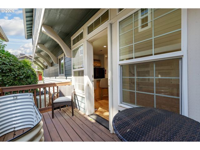 2150 Ne MULTNOMAH St, Portland, OR 97232