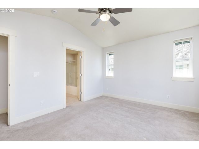 2150 Ne MULTNOMAH St, Portland, OR 97232