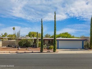 9460 E Pikes Peak Drive, Tucson, AZ 85710