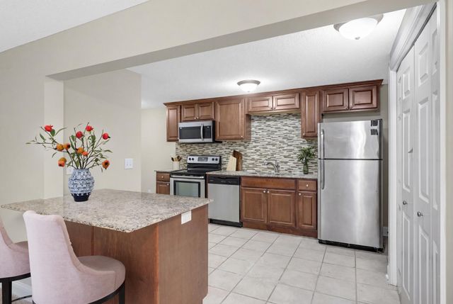 20840 Hidden Ponds Drive, Rogers, MN 55374