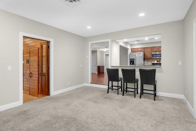 20840 Hidden Ponds Drive, Rogers, MN 55374