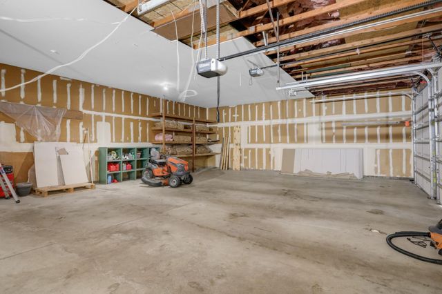 20840 Hidden Ponds Drive, Rogers, MN 55374