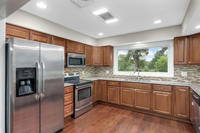 20840 Hidden Ponds Drive, Rogers, MN 55374