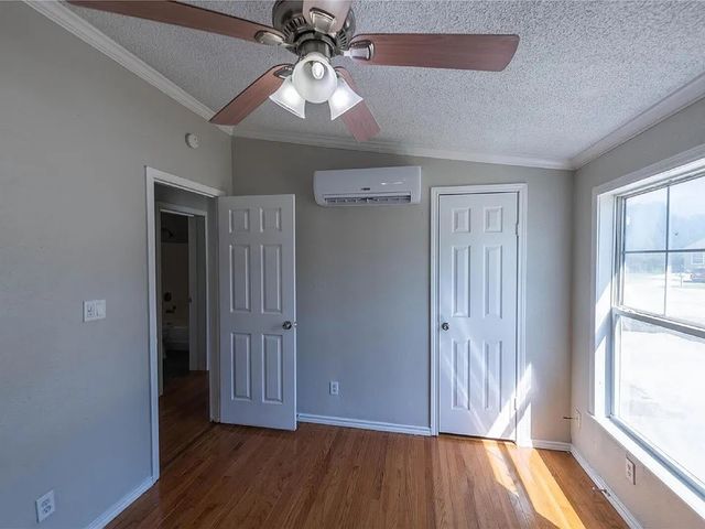 121 Windy Creek, Springtown, TX 76082