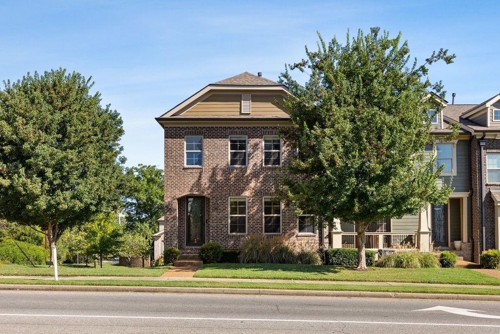 815 Silkwood Dr, Nashville, TN 37221