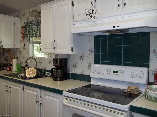 2451 Mountain View Road, Asheboro, NC 27205