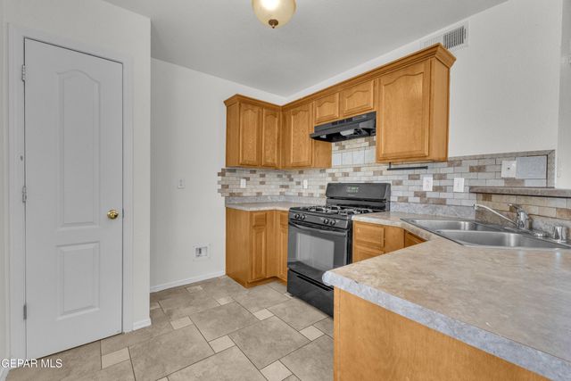3405 Scarlet Point Drive, El Paso, TX 79938