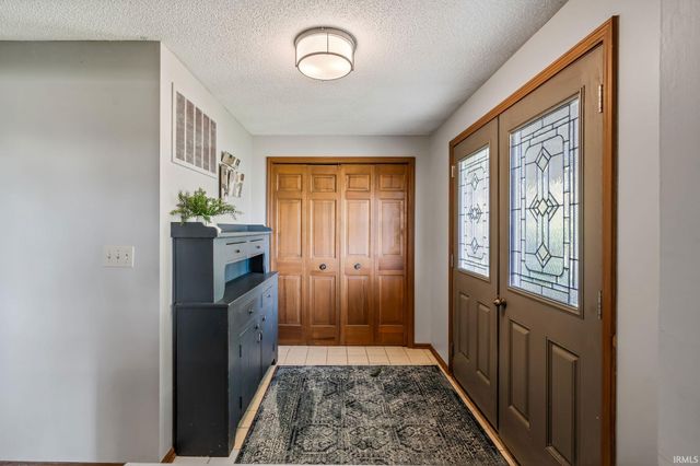 375 W 200 N, Columbia City, IN 46725