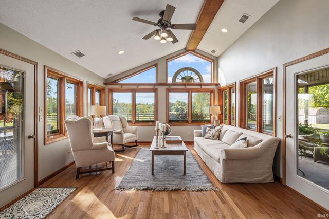 375 W 200 N, Columbia City, IN 46725