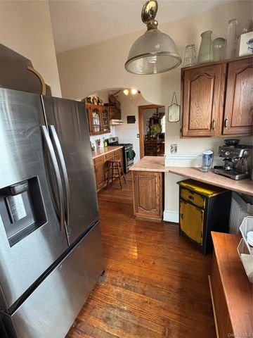 329 E Chester Street, Long Beach, NY 11561