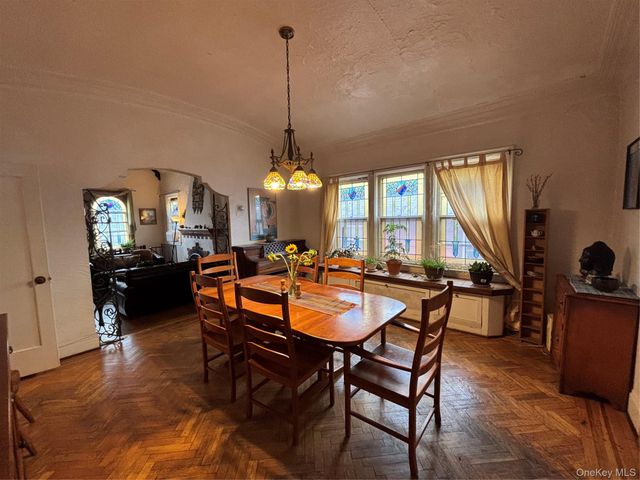 329 E Chester Street, Long Beach, NY 11561