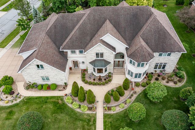 12765 Rambling Rose Lane, St. John, IN 46373
