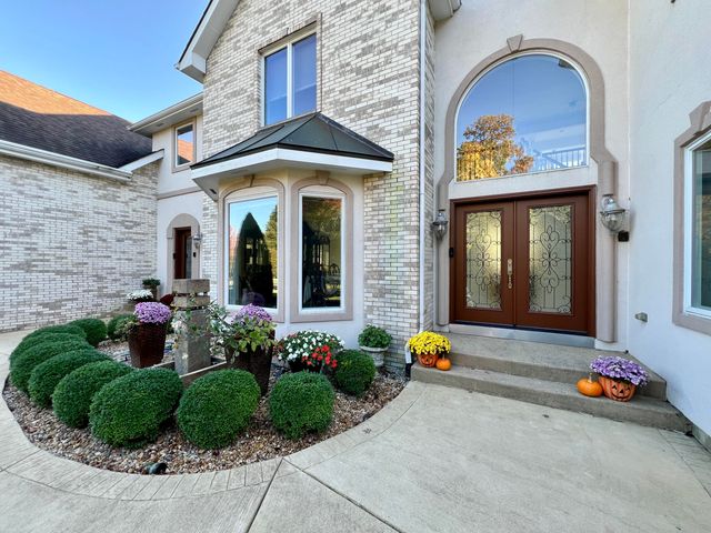 12765 Rambling Rose Lane, St. John, IN 46373