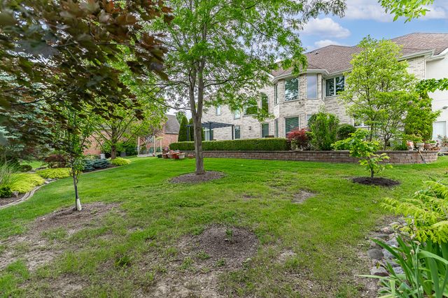12765 Rambling Rose Lane, St. John, IN 46373