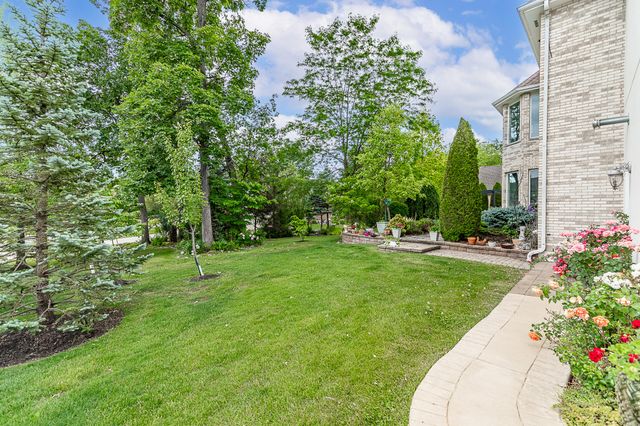 12765 Rambling Rose Lane, St. John, IN 46373