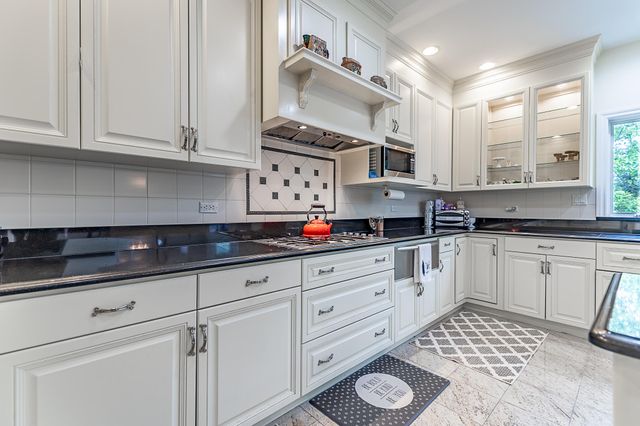 12765 Rambling Rose Lane, St. John, IN 46373