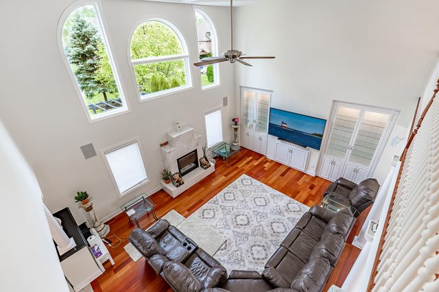 12765 Rambling Rose Lane, St. John, IN 46373