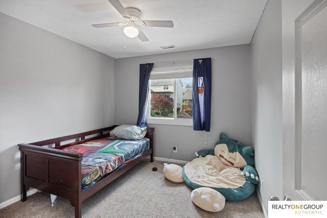 17812 Washington Circle, Omaha, NE 68135