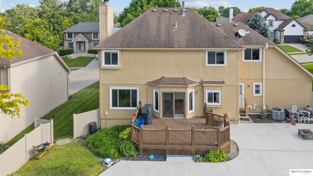 17812 Washington Circle, Omaha, NE 68135