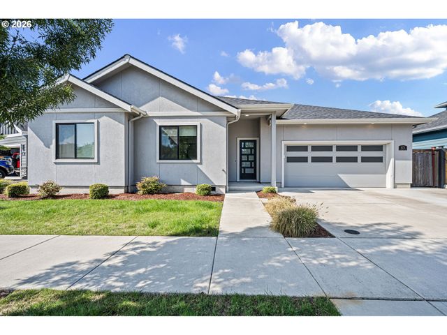 871 SALMONBERRY St, Springfield, OR 97477