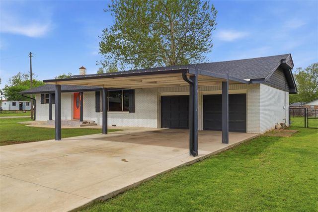 221 S Pybas Street, Washington, OK 73093