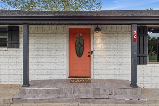 221 S Pybas Street, Washington, OK 73093