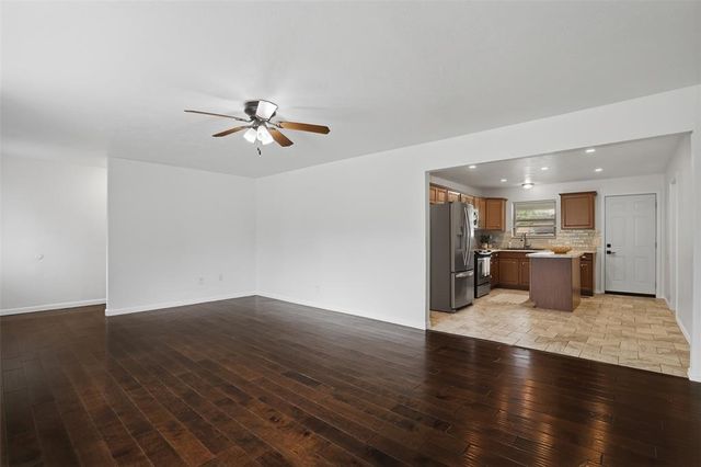 221 S Pybas Street, Washington, OK 73093