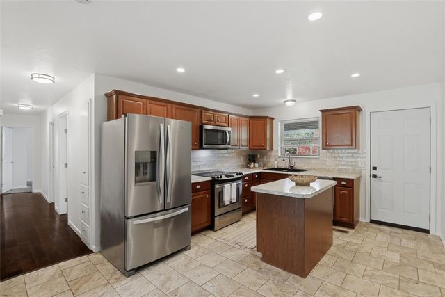 221 S Pybas Street, Washington, OK 73093