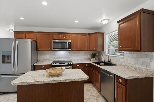 221 S Pybas Street, Washington, OK 73093