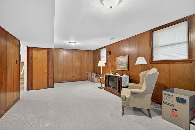 2081 Dogwood Drive, Lexington, KY 40504