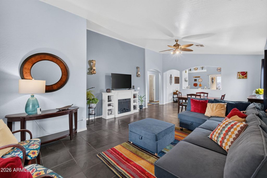 438 S LABELLE --, Mesa, AZ 85208 — photo 2