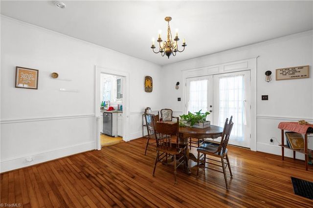 1102 Courtland Avenue, Reidsville, NC 27320