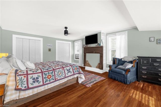 1102 Courtland Avenue, Reidsville, NC 27320