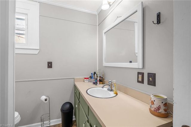 1102 Courtland Avenue, Reidsville, NC 27320