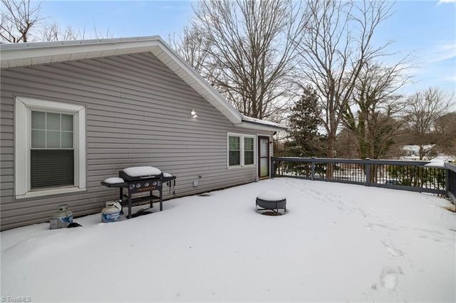 1102 Courtland Avenue, Reidsville, NC 27320