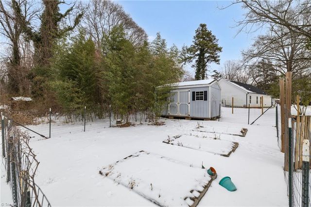 1102 Courtland Avenue, Reidsville, NC 27320