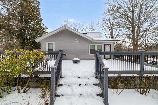 1102 Courtland Avenue, Reidsville, NC 27320