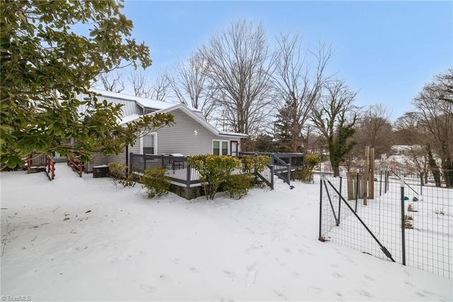 1102 Courtland Avenue, Reidsville, NC 27320