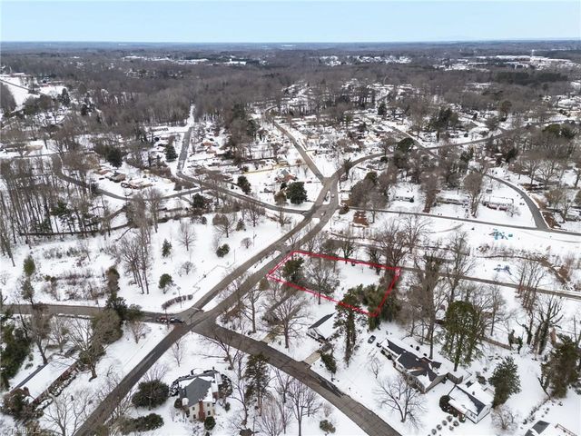 1102 Courtland Avenue, Reidsville, NC 27320