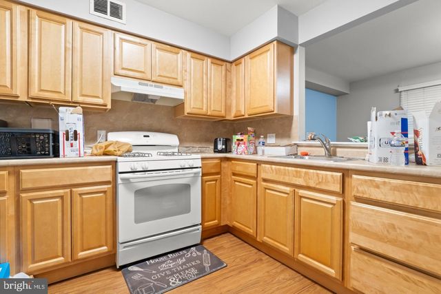 1225 W DIAMOND ST, Philadelphia, PA 19122